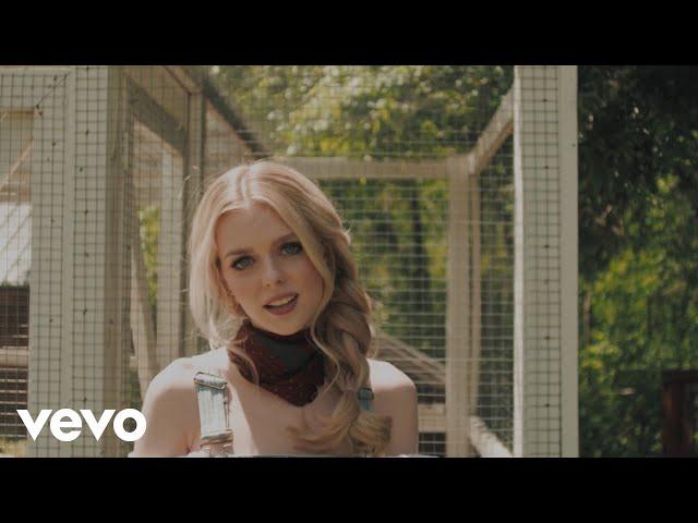 Amanda Jordan - “Right There With You” (feat. Mitch Rossell)- Official Music Video