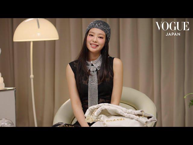 Inside Blackpink JENNIE's Chanel Bag | VOGUE JAPAN