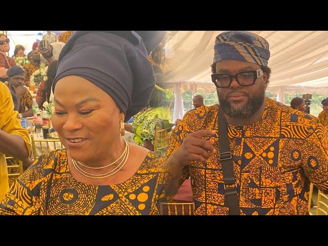 Kunle Afolayan scatters the dance floor at his mum ẞurial Reception party