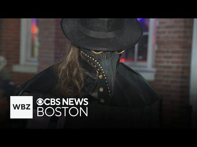 Salem packed with revelers on Halloween Eve