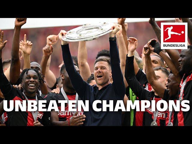 Bayer Leverkusen Lift the Trophy!