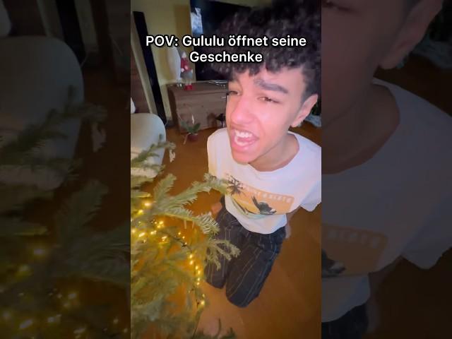 POV: Gululu öffnet seine Geschenke  #shorts