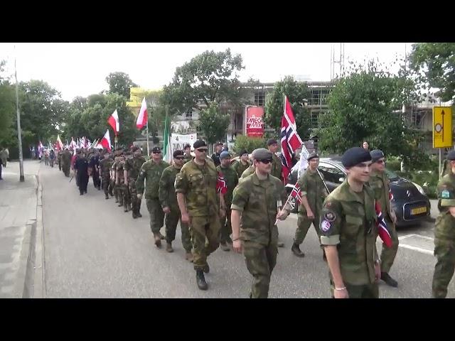 Impressie Vlaggenparade Nijmeegse 4 daagse