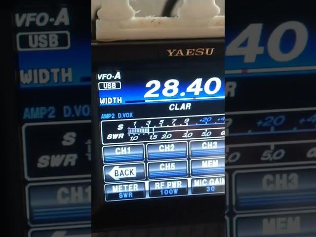 PE1LR SPLATER OBSERVE COMO A OUTRA ESTACAO PARECIA ESTAR COM LINEAR TRANSISTORIZADO #py1ax
