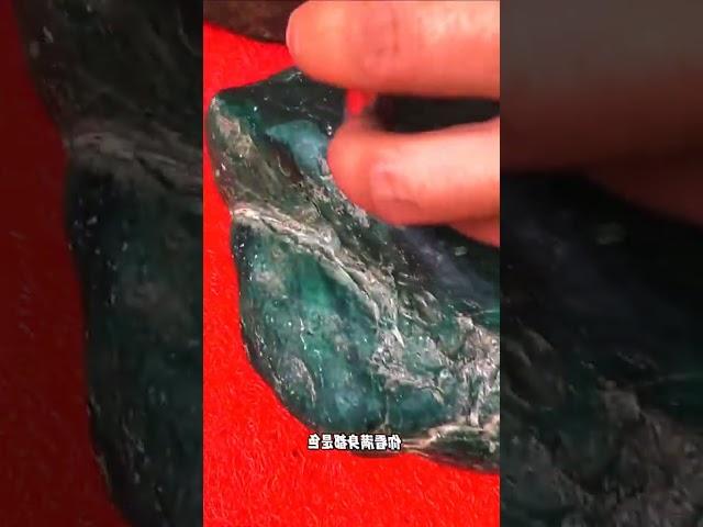 Jade stone cutting #jade #jadestone #jadestonecutting #gems #crystals #gemstone #gems