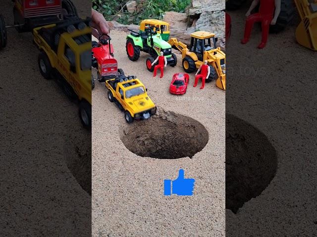 jcb green tractor yellow autorickshaw near red tractor pushing jaku cars in to deep pit #jcb #jcp