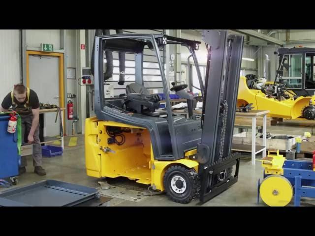 Full Forklift Refurbishment (time lapse) - Jungheinrich JUNGSTARS