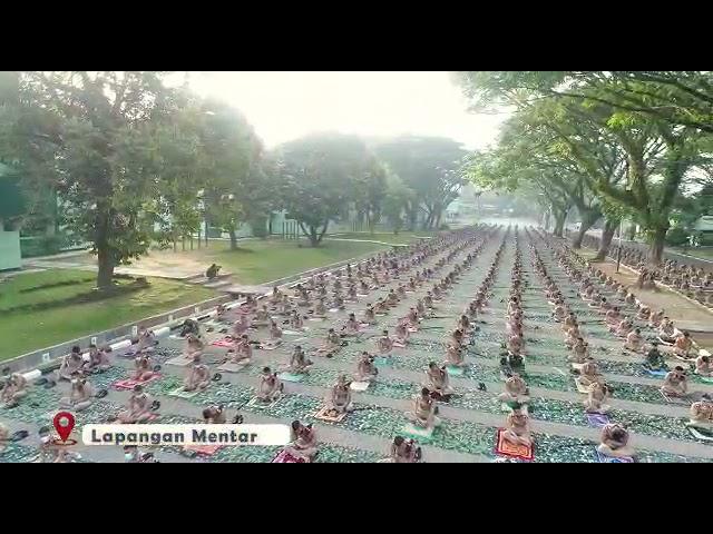 Solat Idul Fitri bersama Gubernur Akmil, 1 Syawal 1442 H