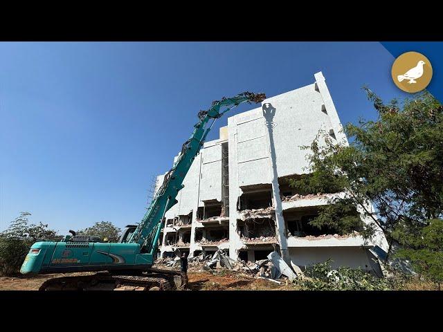 Hyderabad: HYDRAA begins demolition of illegal building in City