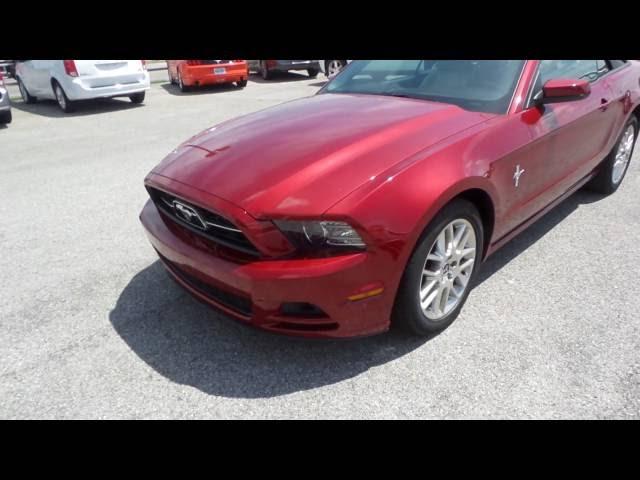 Ford Convertible Mustang @ Hunt Ford Chrysler