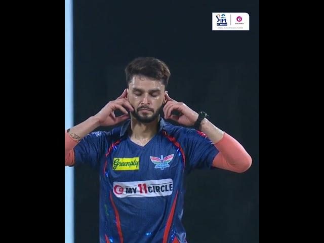 Naveen -ul- Haq dismisses Cameron Green comprehensively in #LSGvMI | TATA IPL 2023 on JioCinema