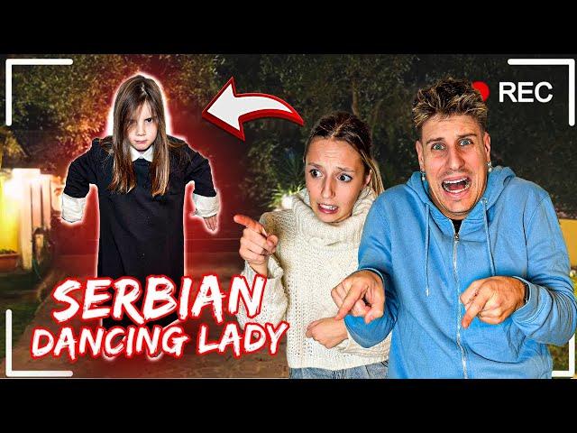 AURORA CREDE DI ESSERE LA DANCING SERBIAN LADY E FA SPAVENTARE PAPÀ MIKE!