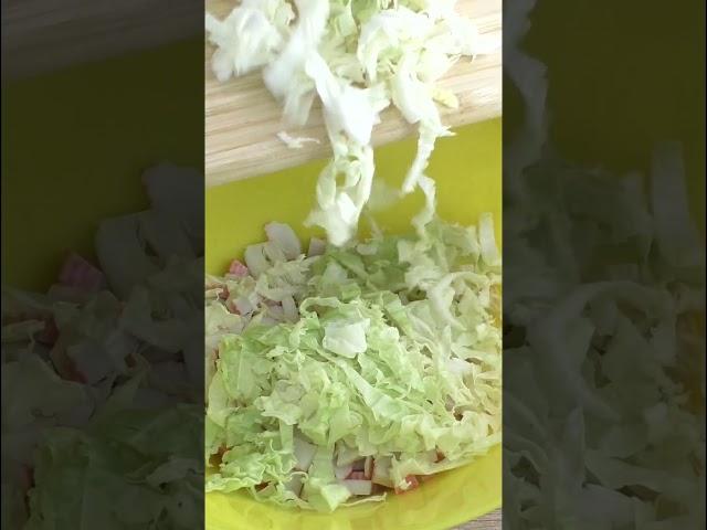 Быстрый и простой салат из доступных продуктов! #shorts