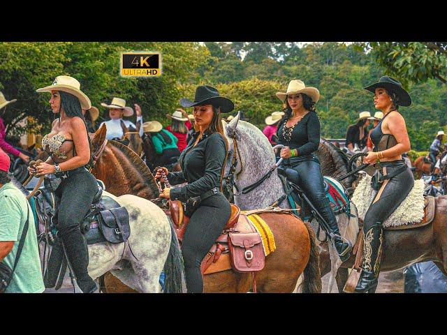 CABALGATA de MUJERES en Caicedonia - Valle  COLOMBIA 2023