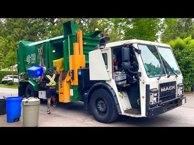 Canada’s Fastest Recycler Man: Mack LR Split Labrie Expert Garbage Truck