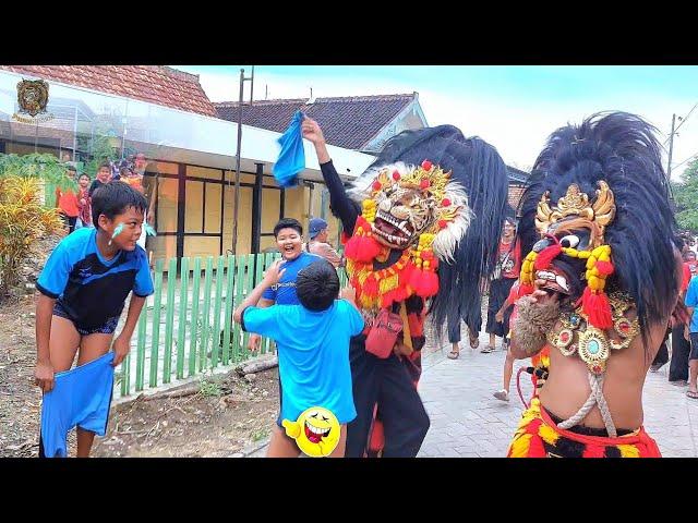 NGAKAK Pengejek Dibrejel Barongan Ngamuk !! Arak arakan Barongan Blora TARUNO ADI JOYO live Klampok