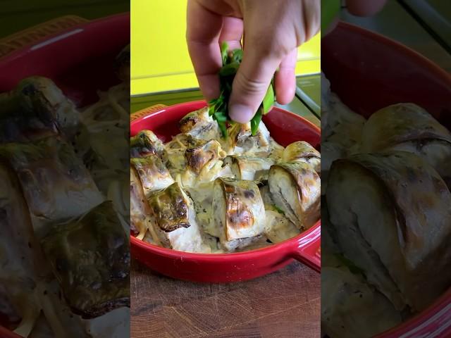 ЗАПЕЧЕННАЯ СКУМБРИЯ СО СМЕТАНОЙ И ЛУКОМ