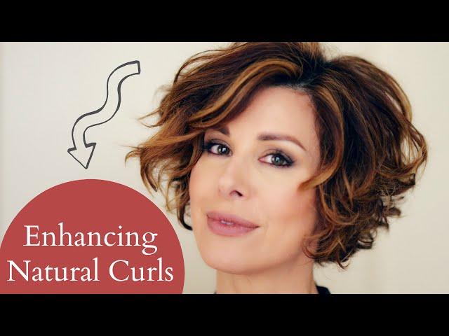 HOW TO STYLE LAYERED, SHORT NATURAL CURLY HAIR | Dominique Sachse