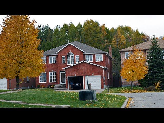 Living in Canada | a neighbourhood we used to live before buying a house