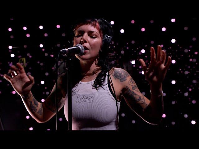 Sleigh Bells - Full Performance (Live on KEXP)