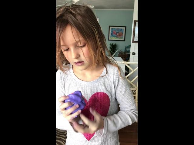 How to blow a SLIME BUBBLE with Adria