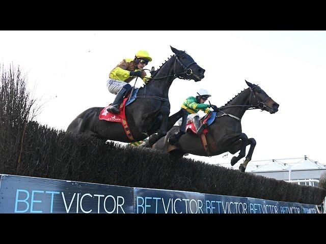 FACT TO FILE strikes in stellar John Durkan! | Racing TV