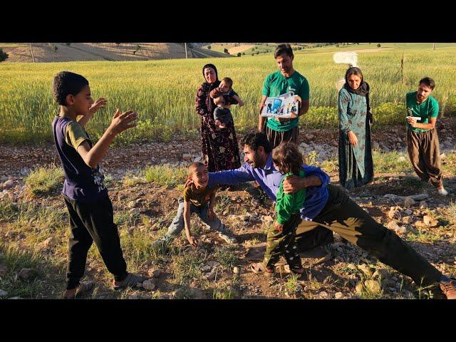 Hossein's help to a father who is looking for his child