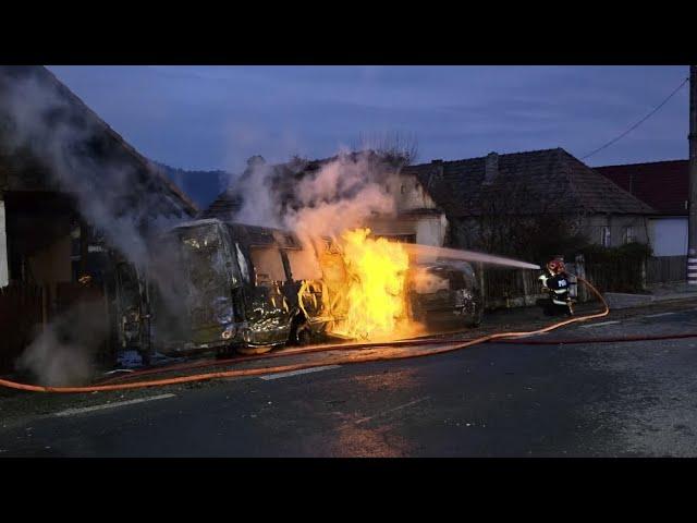 Accident urmat de incendiu la Copșa Mică | O femeie a murit carbonizată | novatv.ro