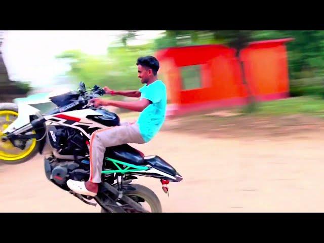 DUKE 250 Wheelie @RiderSrikanta_440