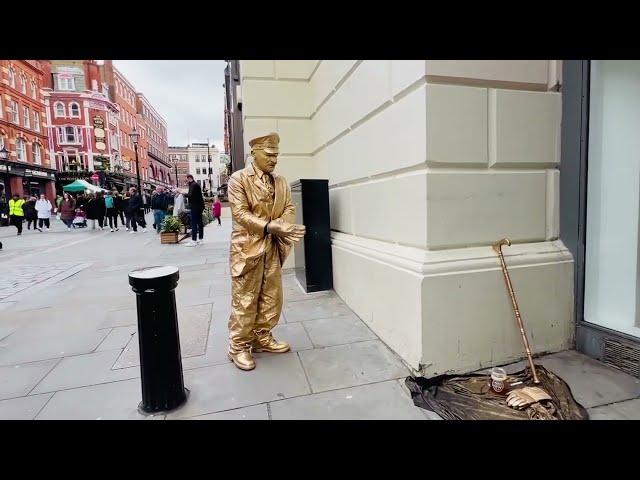 Gold man statue revealed how his daily routine works| Setting up process explained| Levetating trick