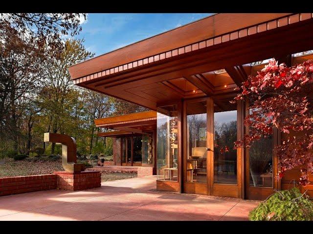 S01E06: Tour the Frank Lloyd Wright Smith House