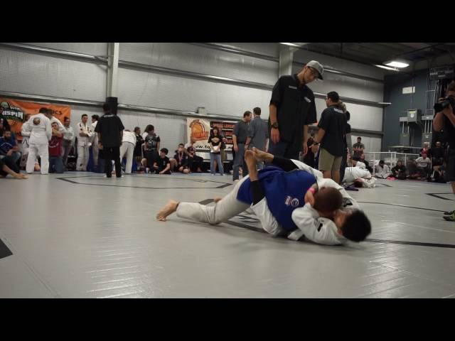 Kyle Huang 135lb Purple Belt (ROOTS ATHLETICS) vs (Unknown) 155lb Purple belt (Team Balance)