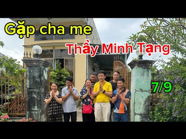 Út thìn cùng anh chị Hoàng Hà lên thăm cha mẹ thầy Minh Tạng và làm từ thiện ở quê nhà thầy MT....