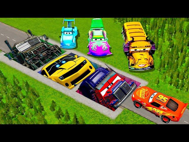 Mega Pits With Bumblebee & Optimus Prime & Megatron vs McQueen And Huge & Tiny PIXAR CARS! BeamNG