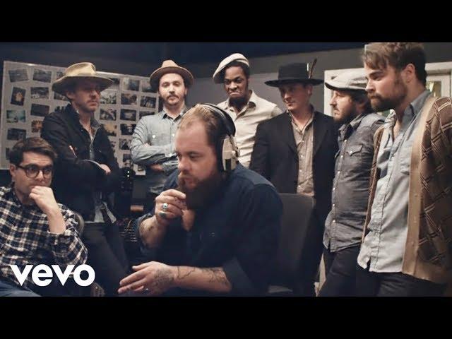 Nathaniel Rateliff & The Night Sweats - I Need Never Get Old (Music Video)