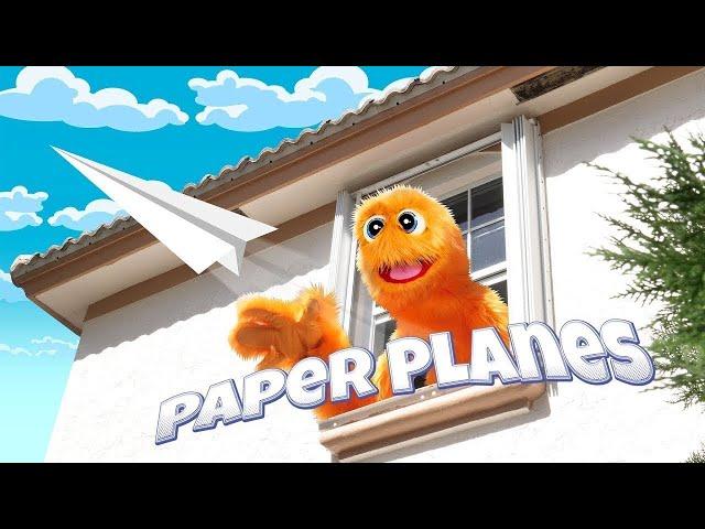 Fuzzy plays with DIY paper airplanes! How to make cool paper airplanes for kids!