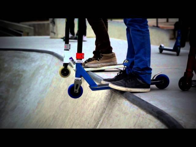 Trotinette freestyle skatepark