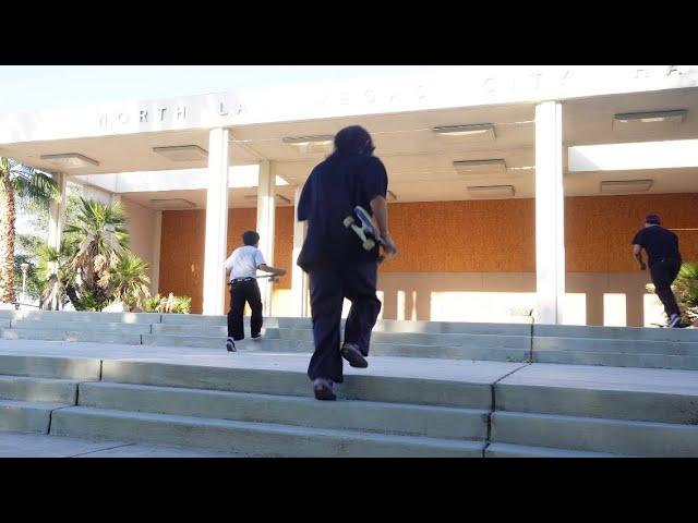 STREET SKATING W FRIENDS