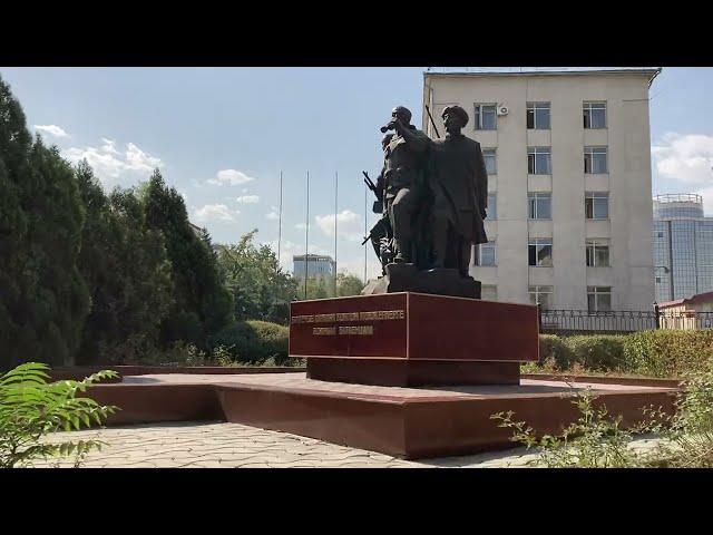 Walking down Kievskaya Street (Kyrgyzstan, Bishkek)