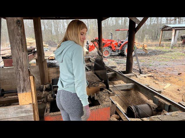 Sawing Porch Posts on a Corley Circle Sawmill!