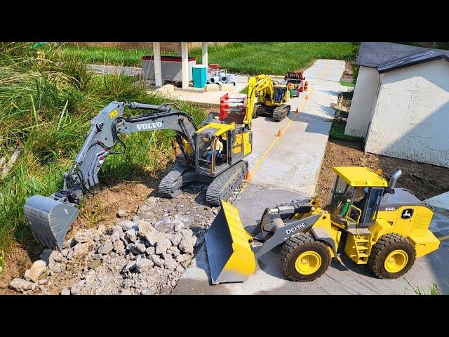 Road Rebuild and Modification on RC Construction Site! RC Scale Models 1:14!