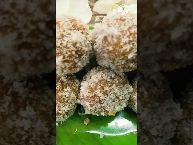 (khajur gud) coconut laddu#yummy #desserts #eat #delicious #tasty#Ritu's kitchen shorts