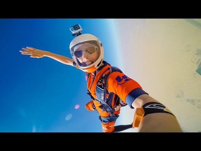 Skydiver unbuckles her seatbelt and gets ejected from a glider! Nicole Smith-Ludvik epic skydive!