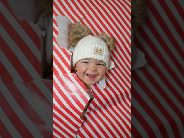 Christmas photo shoot  #viral #wrappingpaper #christmas