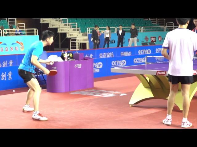 《乒乓球慢动作教学视频》第23集：马龙反手中远台连续快拉