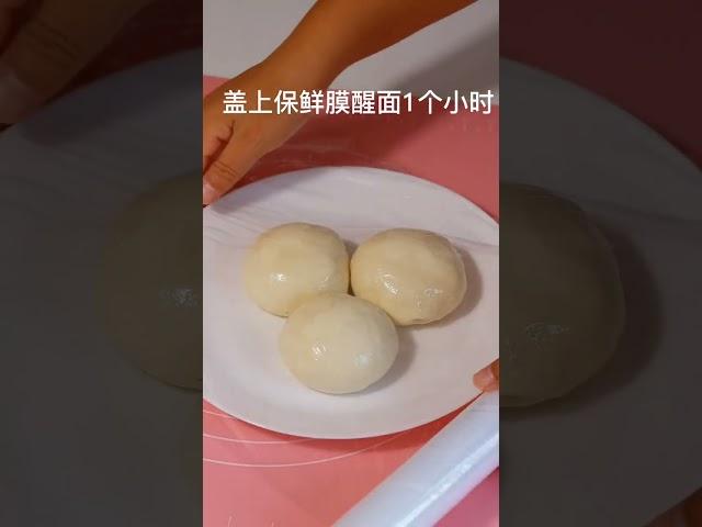 香甜拉丝的香蕉飞饼，外脆里软，太好吃了#Shorts