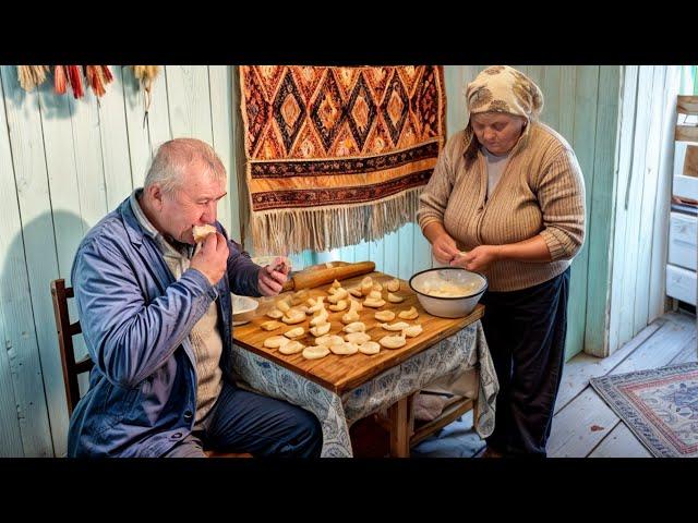 HAPPY Old Age of an ELDERLY Couple in a Mountain Village FAR From CIVILIZATION