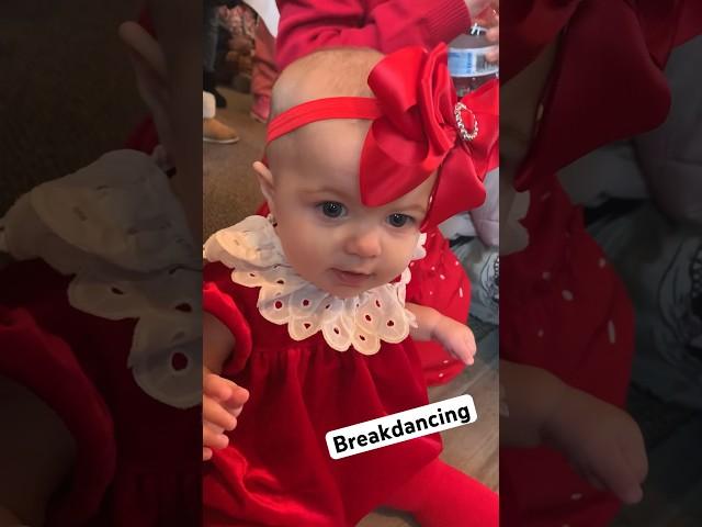 Baby’s reaction to breakdancing #motherhoodunfiltered #breakdancevideo #breakdancebattle #mommyvlog