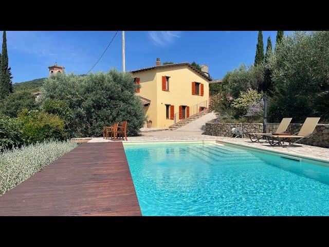 Breathtaking view property for sale near Lake Trasimeno