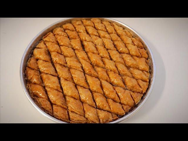 Bakllava per Bajram,shkrihet ne goje,vetem me 7 kulece,hapet kate-kate,shume e lehte per fillestaret